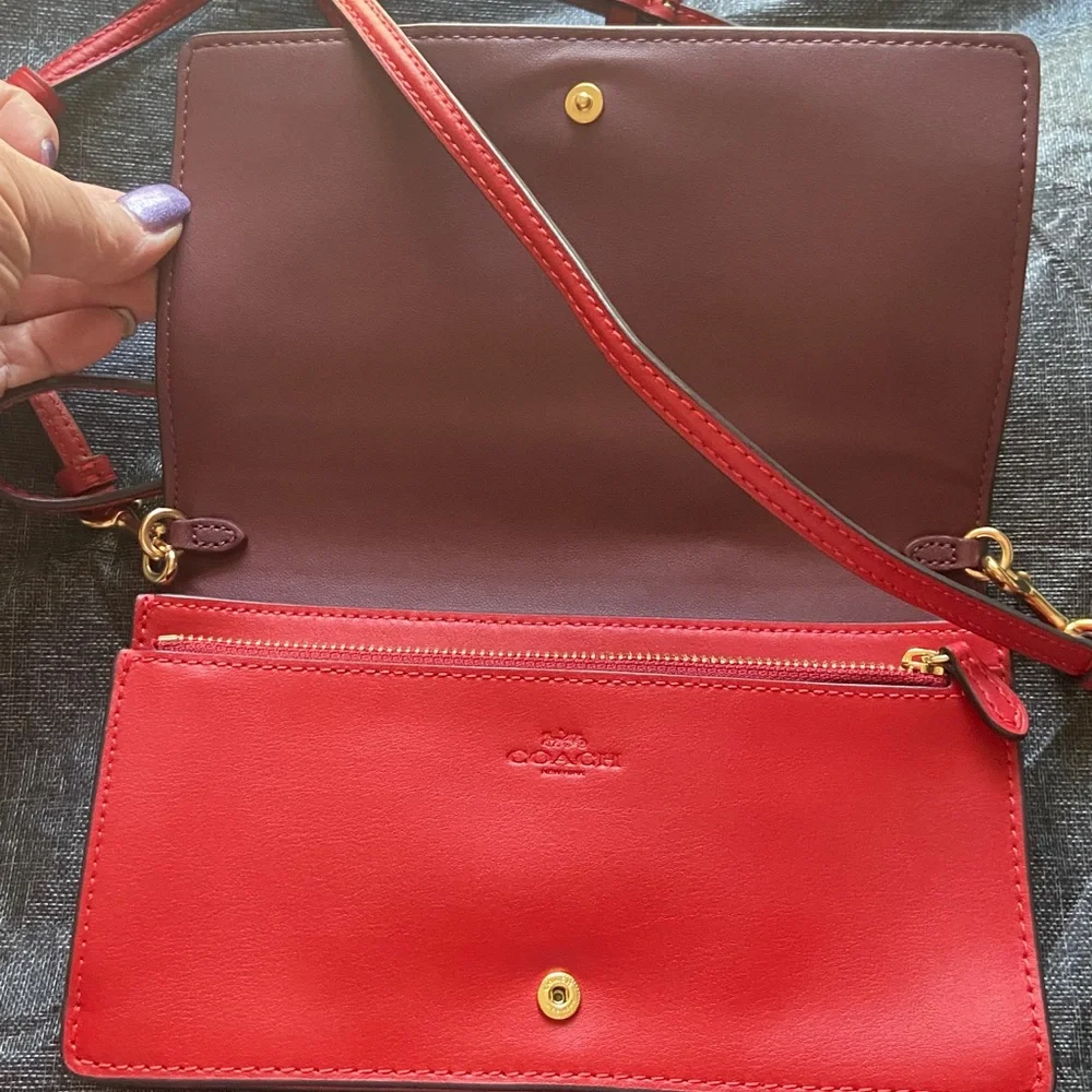 Coach Anna Foldover Crossbody Clutch EUC like new! - Picture 5 of 11